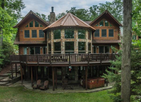 Гостиница Sunset Delight Nine-Bedroom Holiday Home  Окленд